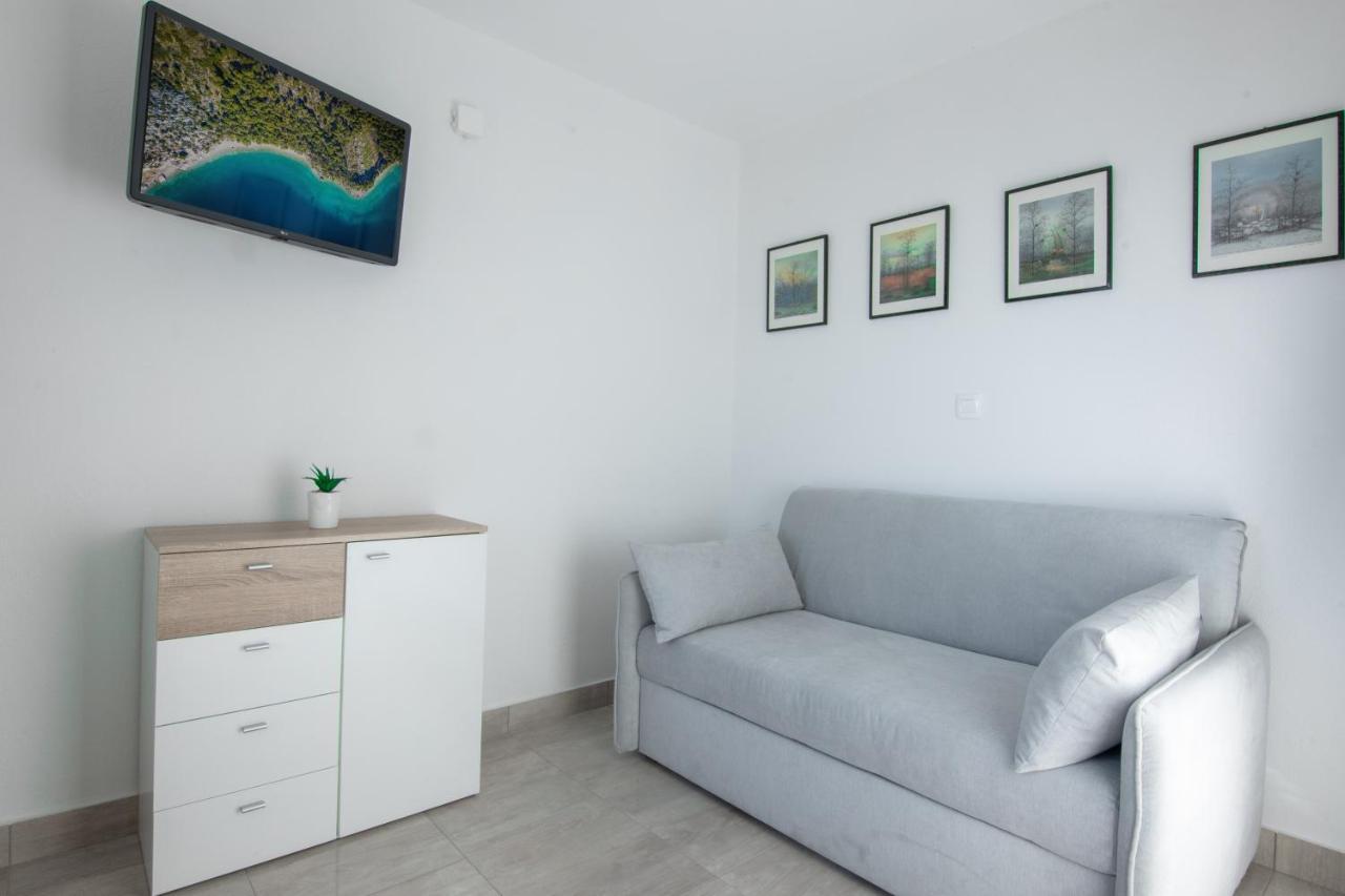 Villa Pelargonia Makarska Buitenkant foto